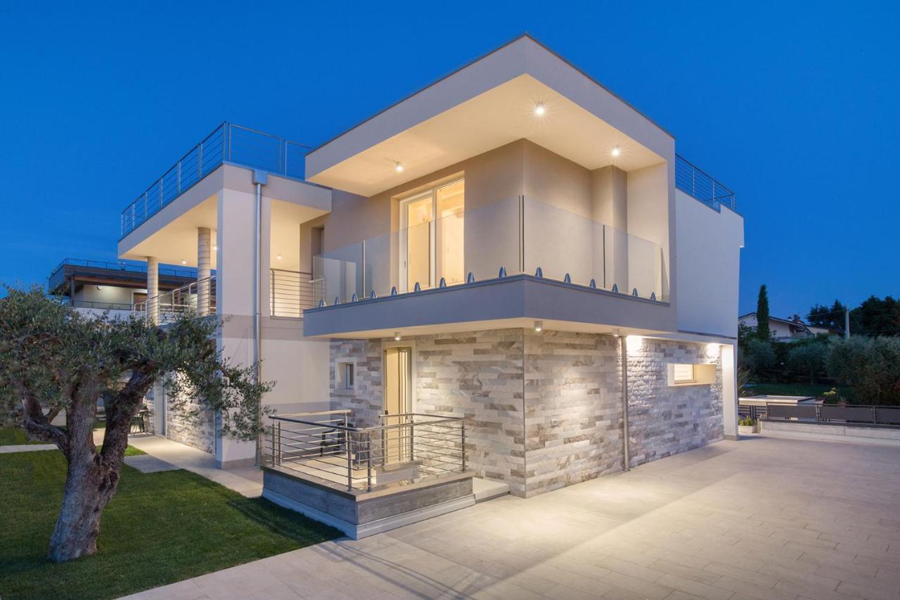 Villa Aurora-Holiday Home Apt 1 Bardolino Ngoại thất bức ảnh